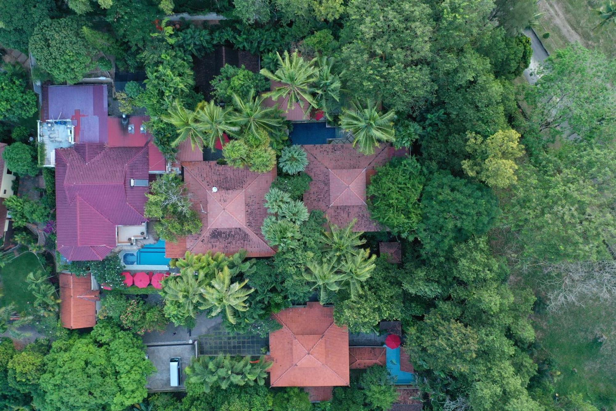 Tempat Senang Spa Resort & Restaurant Sekupang Exterior foto
